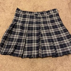 DARK BLUE PLEATED SKIRT